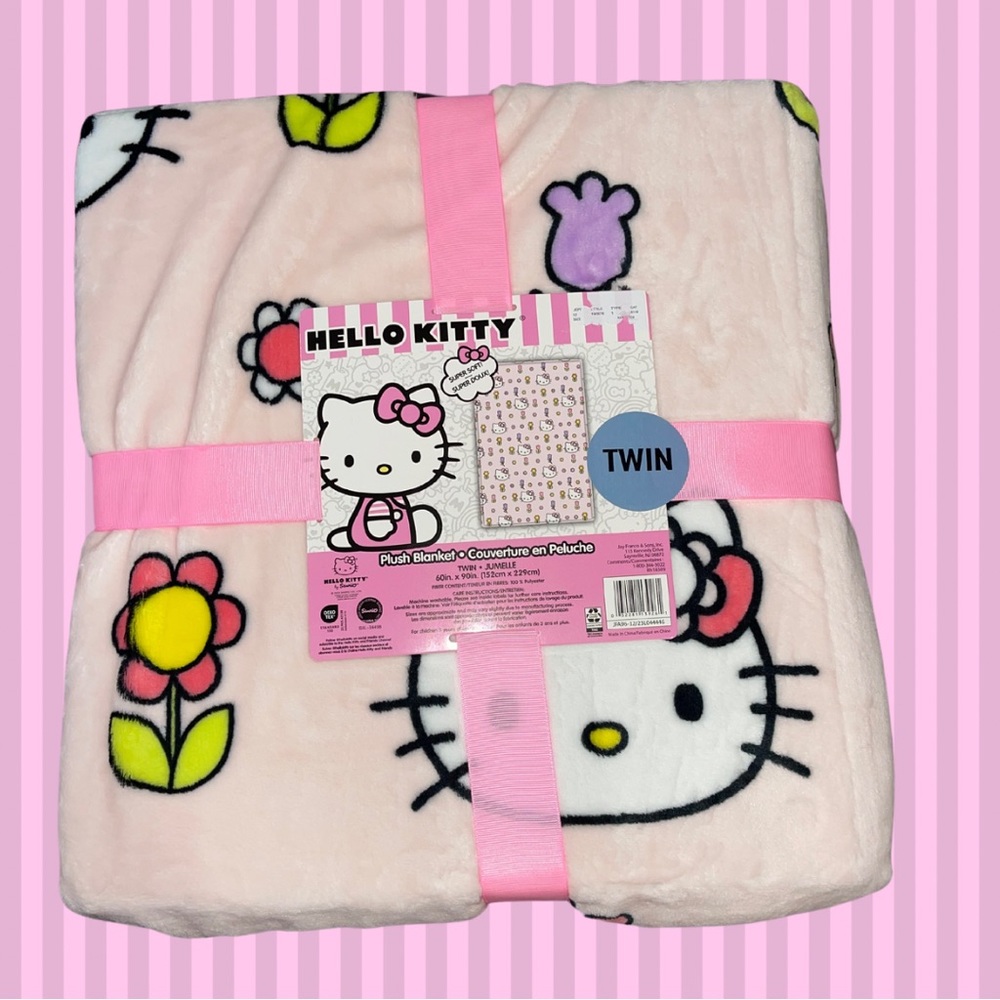 🌷 2024 Hello Kitty® by Sanrio® Spring Plush Blanket🌷Viral on TikTok TWIN